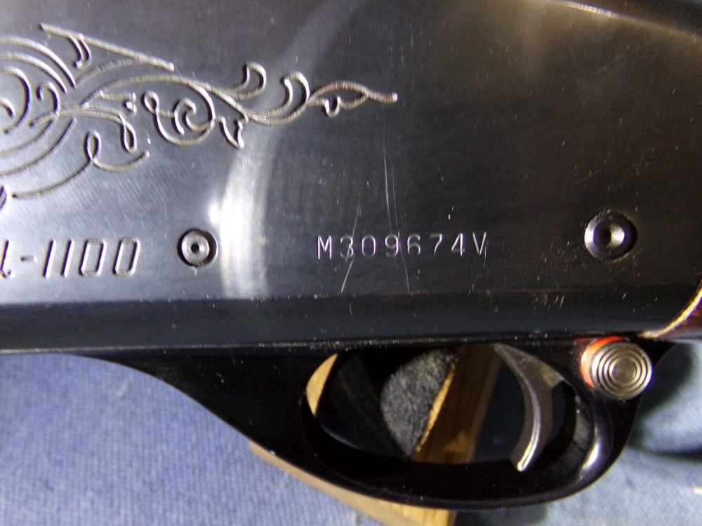 Remington 1100, 12 ga vent rib, semi auto shotgun-img-10