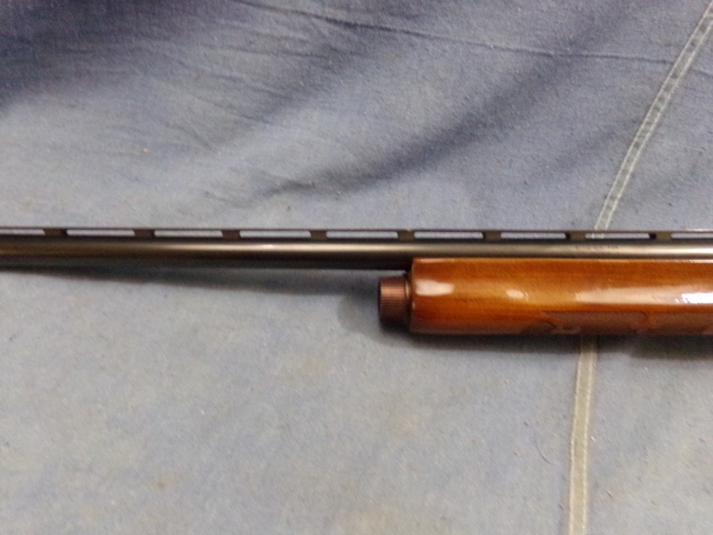 Remington 1100, 12 ga vent rib, semi auto shotgun-img-16