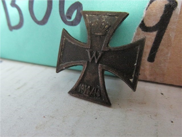 [TB06] german WWI Iron cross pin badge 1"x1"-img-1