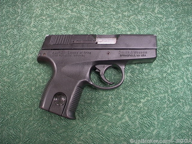Smith and Wesson SW 380-img-0
