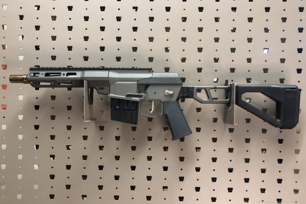 Q Mini Fix 8" Pistol 300 BLK-img-2