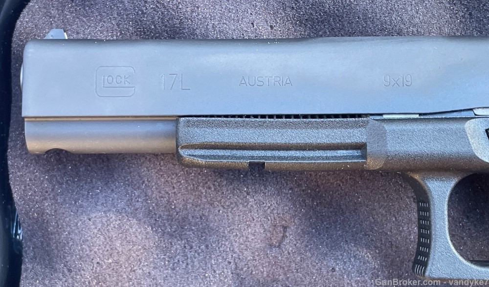 RARE Glock 17L Gen 3 9mm-img-5