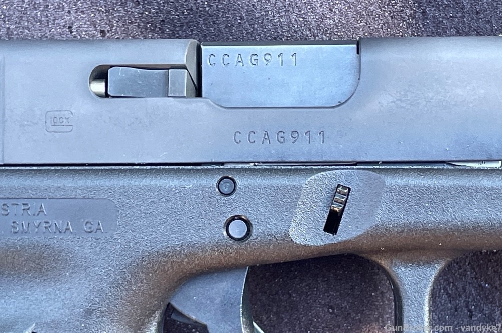 RARE Glock 17L Gen 3 9mm-img-12