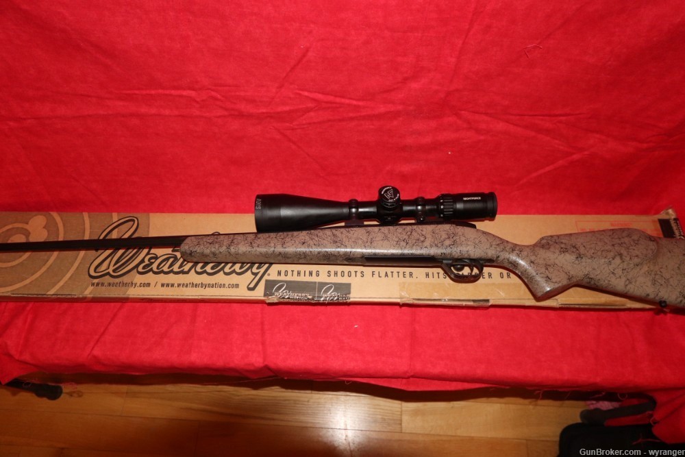 Weatherby Mark V Ultra Lightweight .30-06 Mtn Rifle w/Nightforce SHV4  -img-9
