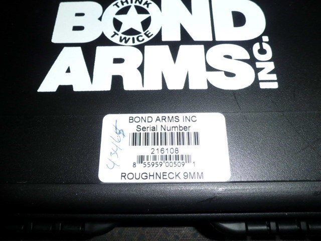 BOND ARMS ROUGHNECK 9 MM NEW UNFIRED LOOK-img-5
