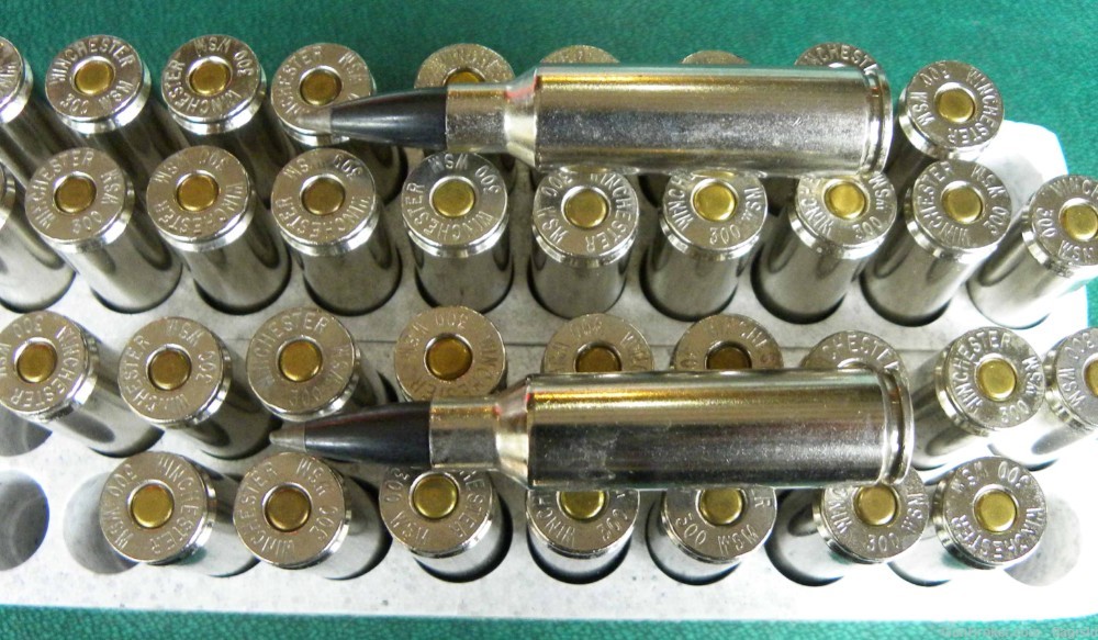 37 Rds of Winchester Supreme Ballistic Silvertip 300 WSM 150 Gr Ammunition-img-2