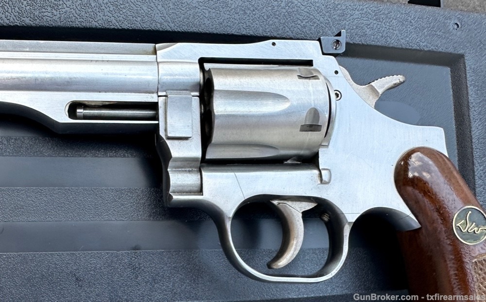 Dan Wesson 715 .357 Magnum, Stainless Steel, 4" Barrel, Monson, Mass-img-13