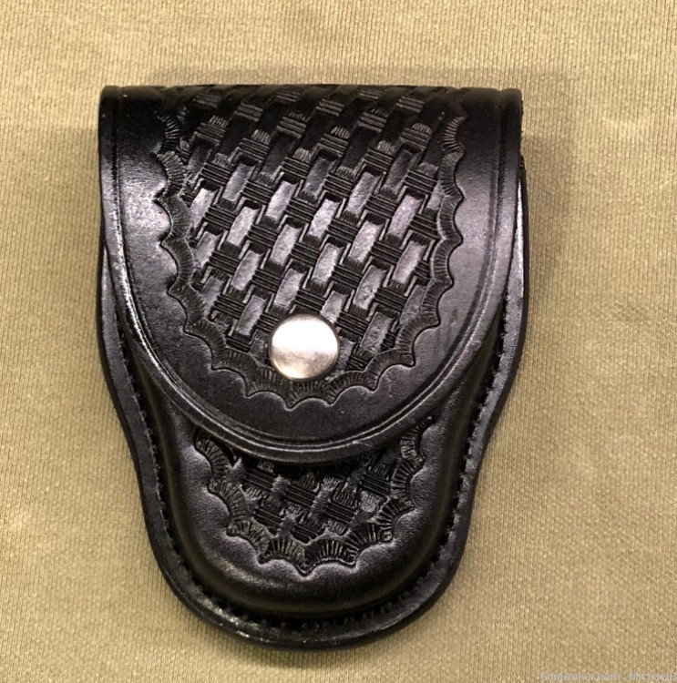 Bianchi 35P Handcuff Case - Black Basketweave Leather, Nickel, Unused-img-0