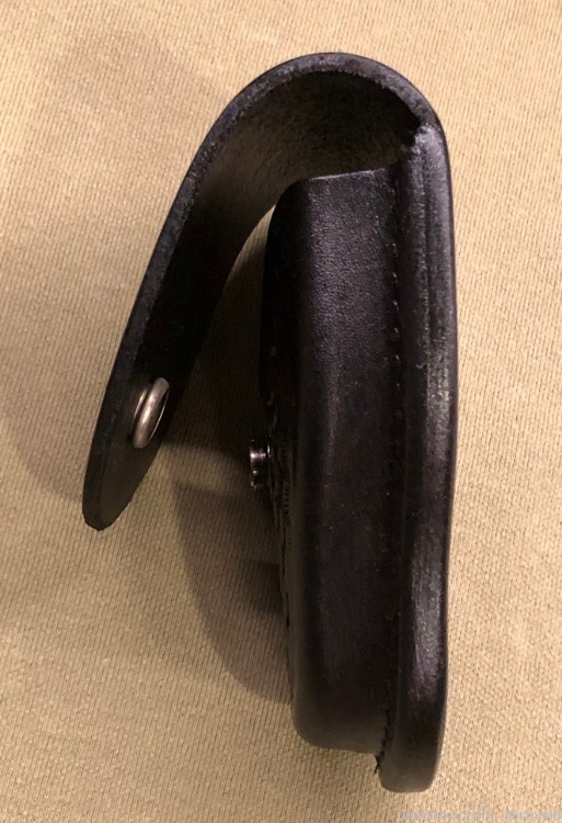 Bianchi 35P Handcuff Case - Black Basketweave Leather, Nickel, Unused-img-5
