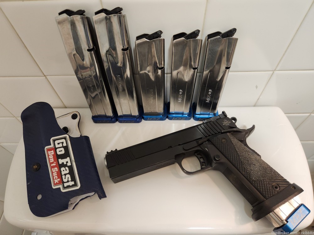 Rock Island Armory 1911a2 Pro Match Ultra .40 6 competition mags & holster-img-5