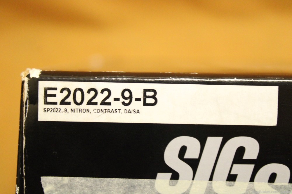 SIG SAUER SP2022 (Black Nitron 3.9in 9mm 15rd Pistol) E2022-9-B-img-9
