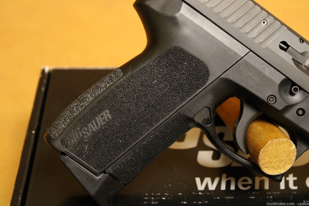 SIG SAUER SP2022 (Black Nitron 3.9in 9mm 15rd Pistol) E2022-9-B-img-6