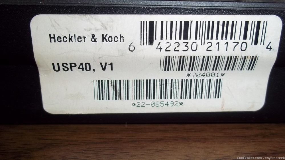 HECKLER AND KOCH H&K USP40 V1 W/4-10 ROUND MAGAZINES-img-30