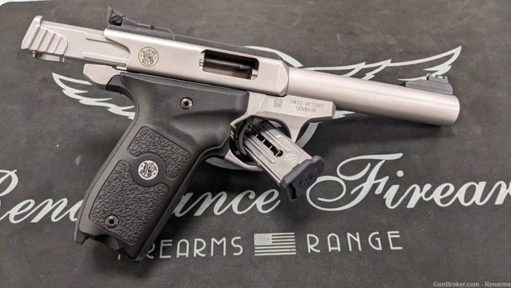 USED Smith & Wesson SW22 Victory 22LR semi auto pistol-img-2