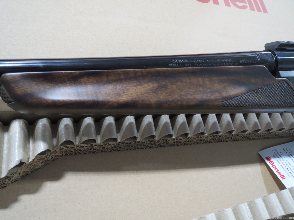 Benelli Lupo, 11909, .300 Win Magnum, 24-inch barrel, new in box-img-10