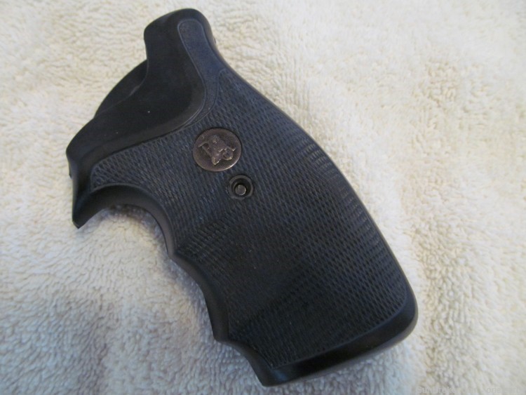 S&W K-Frame Square Butt Grips by Pachmayr-img-1