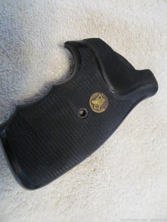 S&W K-Frame Square Butt Gripper by Pachmayr-img-1
