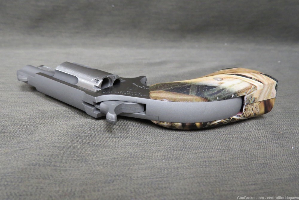 NAA Mini Revolver .22 Mag Gator Gun Mossy Oak Camo NAA-22MS-GHI-BL-img-4