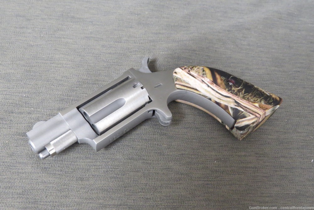 NAA Mini Revolver .22 Mag Gator Gun Mossy Oak Camo NAA-22MS-GHI-BL-img-5