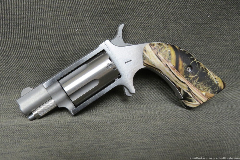 NAA Mini Revolver .22 Mag Gator Gun Mossy Oak Camo NAA-22MS-GHI-BL-img-3