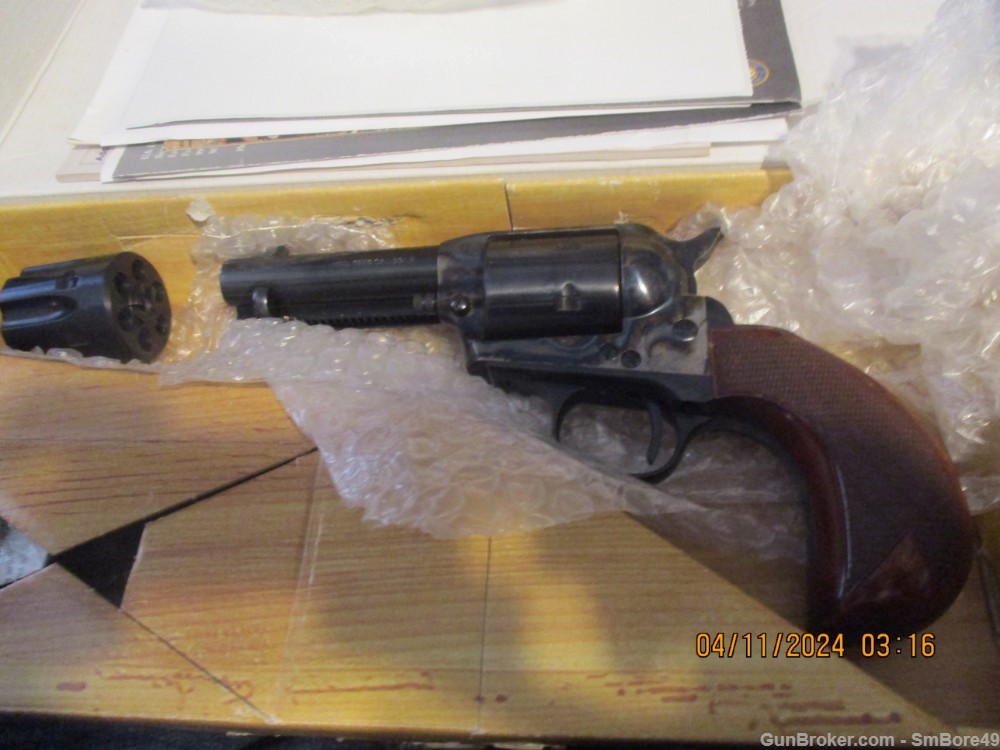Uberti Birdshead 3.5 inch .22/,22mag revolver, New in its box , unfired-img-9