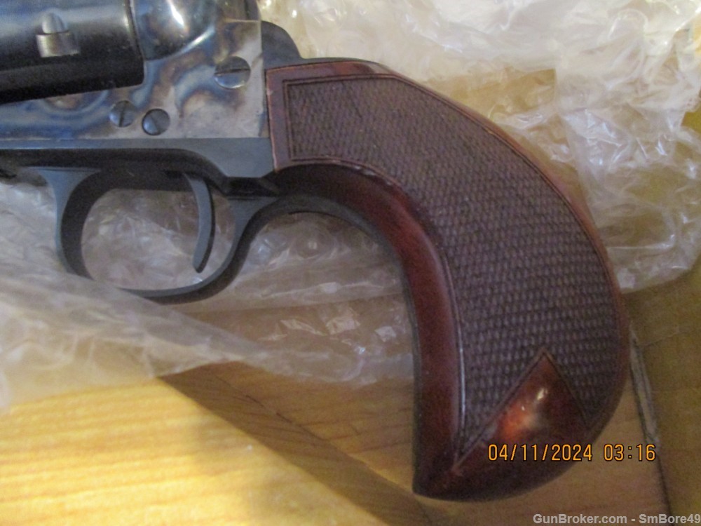 Uberti Birdshead 3.5 inch .22/,22mag revolver, New in its box , unfired-img-10