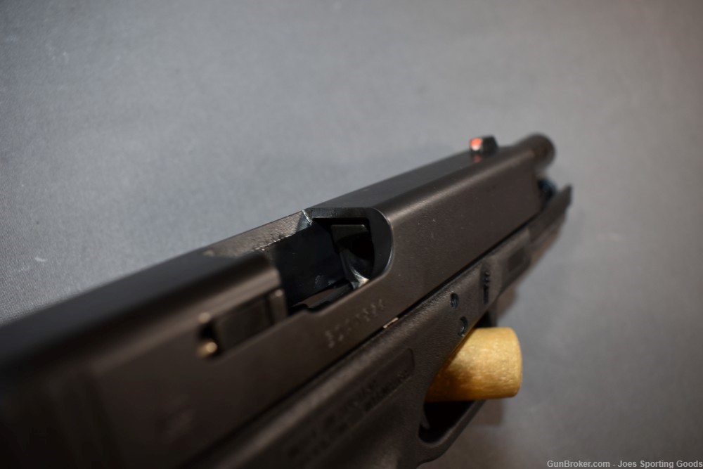 Police Trade In - Glock 17 Gen-4 9mm w/ Factory Case & Night Sights-img-16