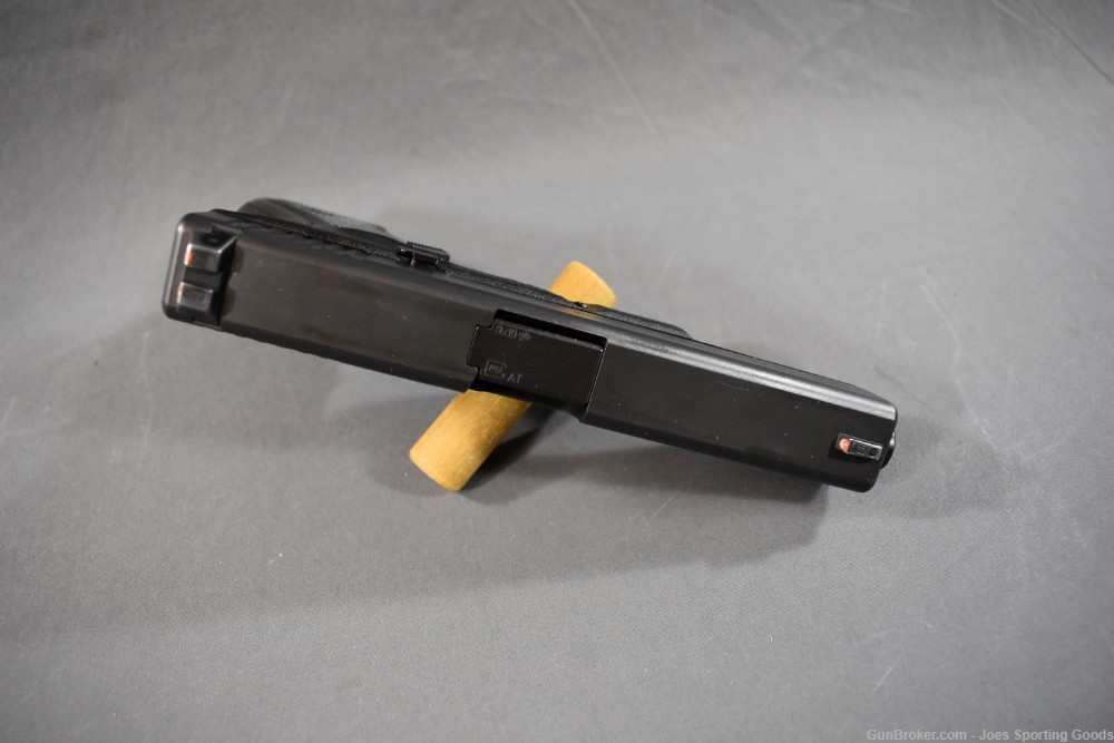 Police Trade In - Glock 17 Gen-4 9mm w/ Factory Case & Night Sights-img-10