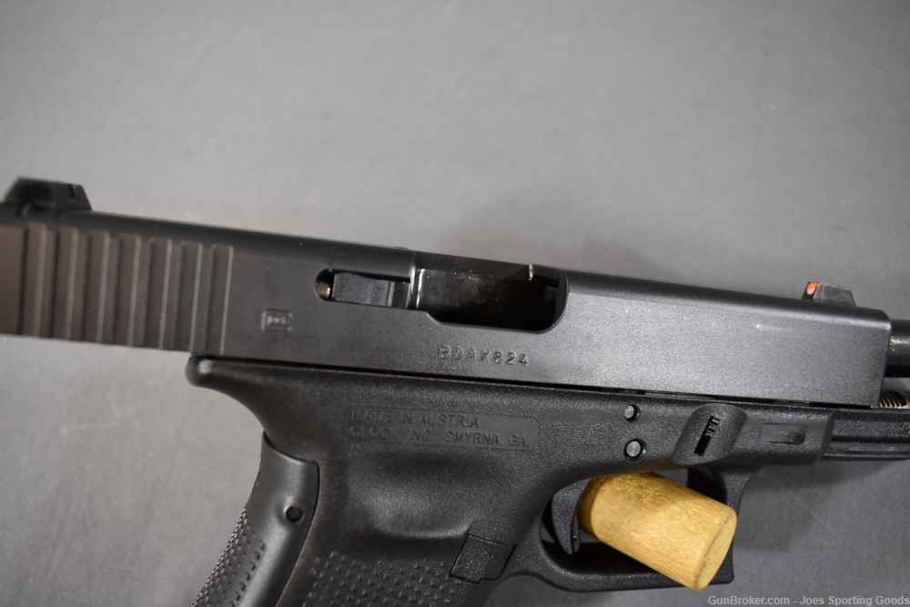 Police Trade In - Glock 17 Gen-4 9mm w/ Factory Case & Night Sights-img-15
