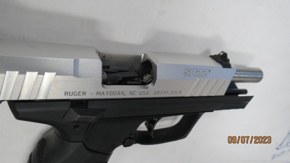 Ruger SR22P SR22 Two tone 22lr pistol w/10rd magazine-img-8