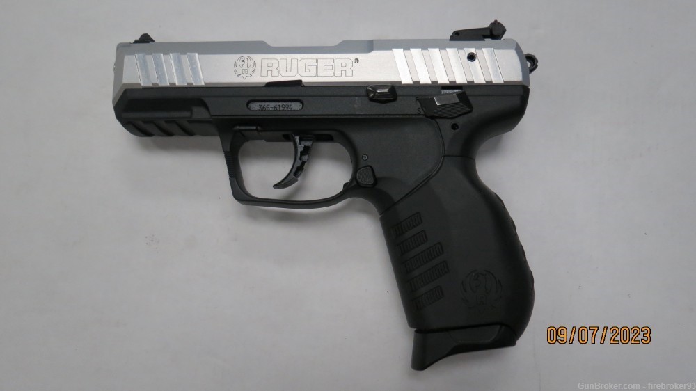 Ruger SR22P SR22 Two tone 22lr pistol w/10rd magazine-img-1