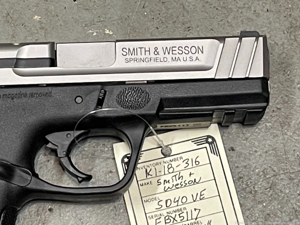 Smith and Wesson SD40VE .40S&W-img-3