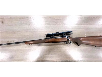 Ruger 77 Hawkeye 30-06 cal LEFT HAND NEVER SHOT with Leupold scope