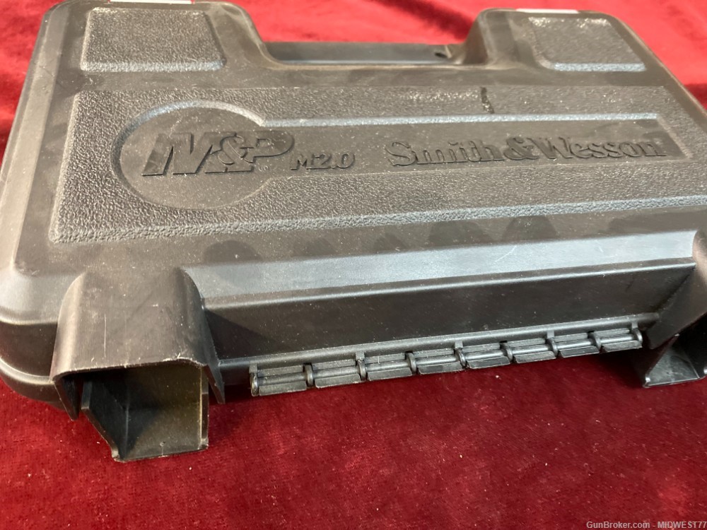 SMITH & WESSON M&P 9 & 40 HARD CASE WITH BACK STRAPS FOR M&P PISTOLS-img-2