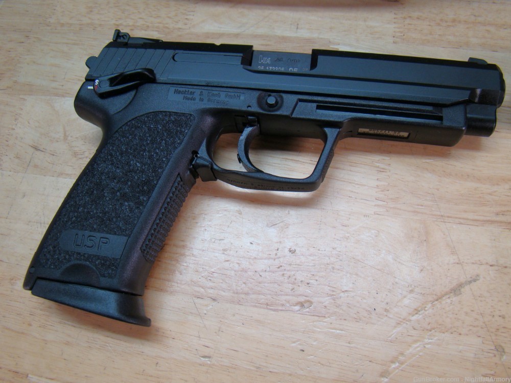 Pair of H&K USP45 Expert Pistols HK USP 45 12rd .45ACP 81000364 consec #'s-img-11