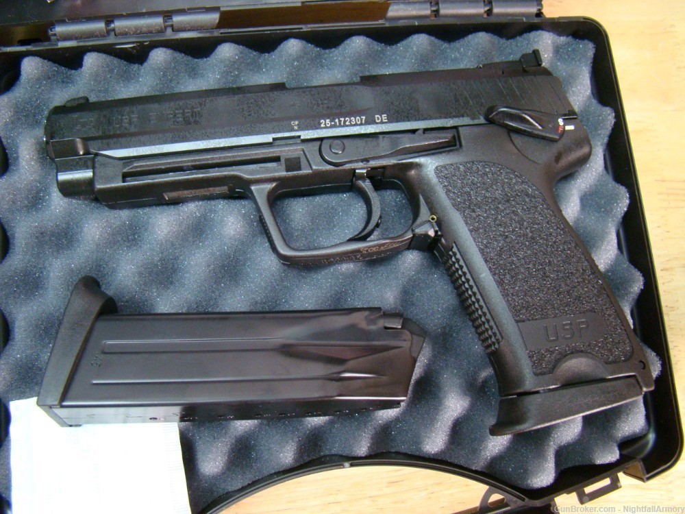 Pair of H&K USP45 Expert Pistols HK USP 45 12rd .45ACP 81000364 consec #'s-img-9