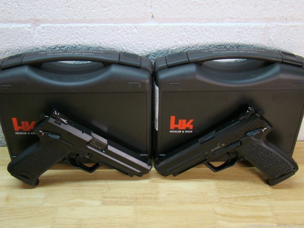 Pair of H&K USP45 Expert Pistols HK USP 45 12rd .45ACP 81000364 consec #'s-img-0