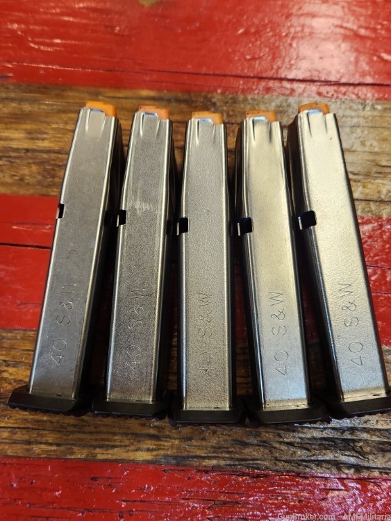 One Smith and Wesson SD40 SD40VE 40 ACP Magazine 14 Rounds 1707-img-2