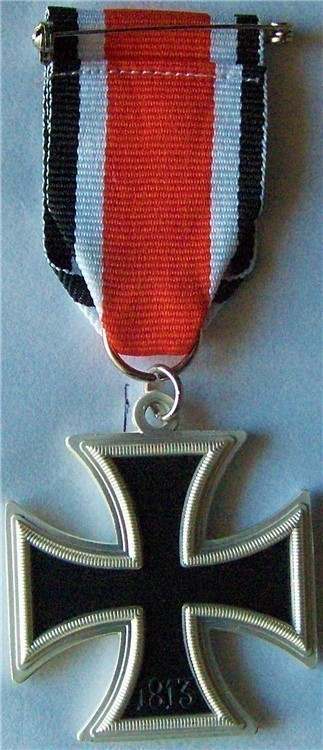 Third Reich WWII German Iron Cross 2nd class, swastika REPRODUCTION-img-1