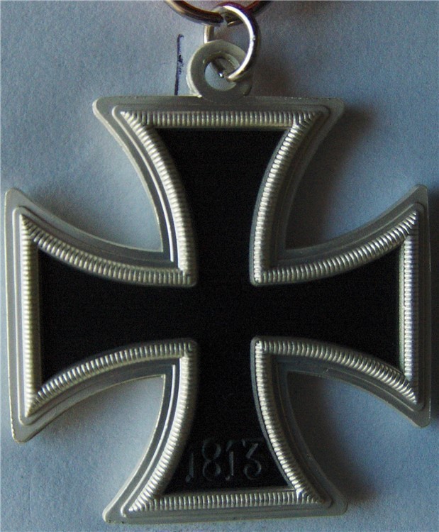 Third Reich WWII German Iron Cross 2nd class, swastika REPRODUCTION-img-3