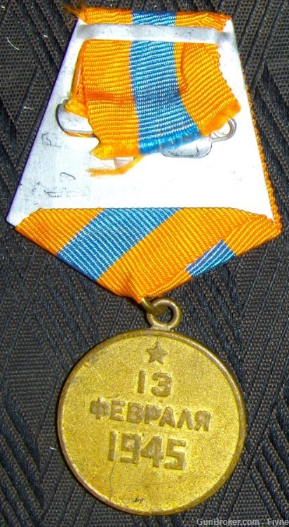ORIGINAL Russian medal The Capture of Budapest WWII 1945-img-1