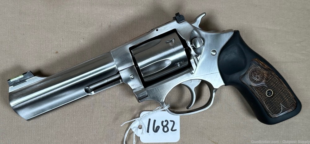 Ruger SP101 .357 Magnum Stainless Steel 4" Barrel w/ Case Used-img-1