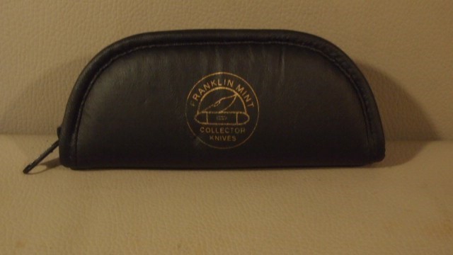 FRANKLIN MINT COLLECTOR KNIVES CASE-img-0