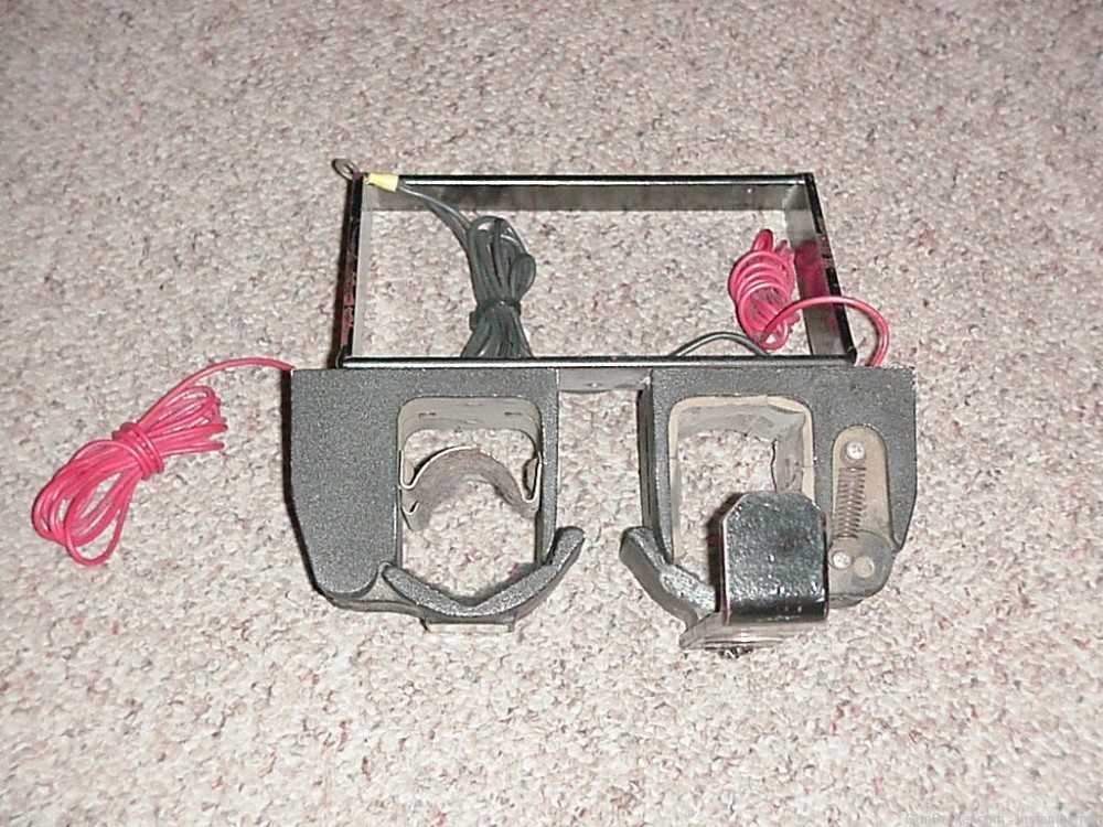 Automotive double electric gun rack, used.-img-3