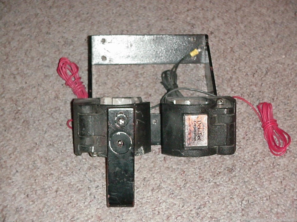 Automotive double electric gun rack, used.-img-1