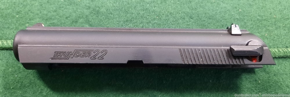 Nearly new Bersa Thunder 22 Slide and recoil spring-img-3