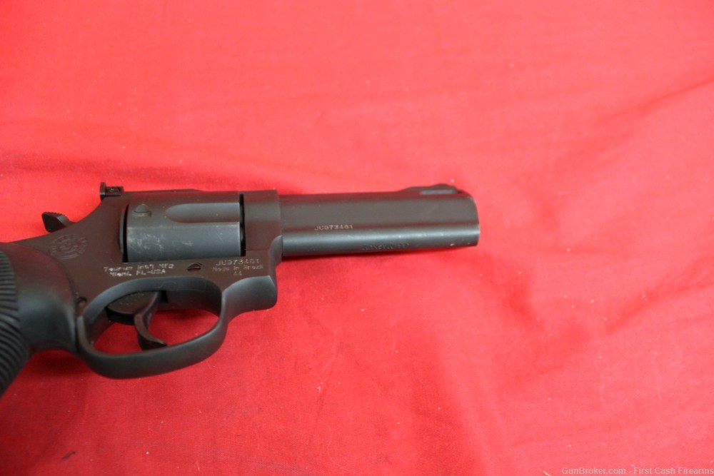 Used Taurus Tracker 44mag,Get $25.00 Off if Put in Layaway before June 1st.-img-2