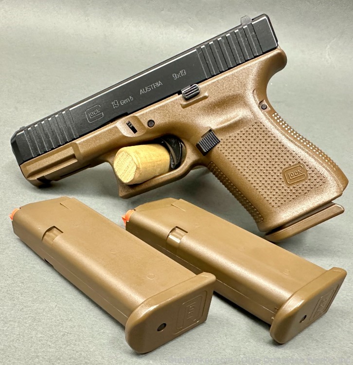 Glock 19 Gen 5 Special Lipsey's Edition FDE -img-0