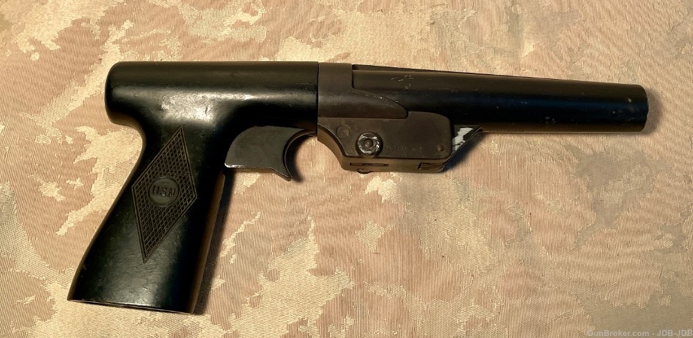Antique WW II  US Navy Flare/Signal Pistol, 1942-img-1