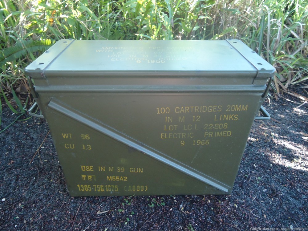 VIETNAM WAR 1966 US ARMY M39 20MM  CANNON  AMMO BOX EXTREMELY  RARE-img-0